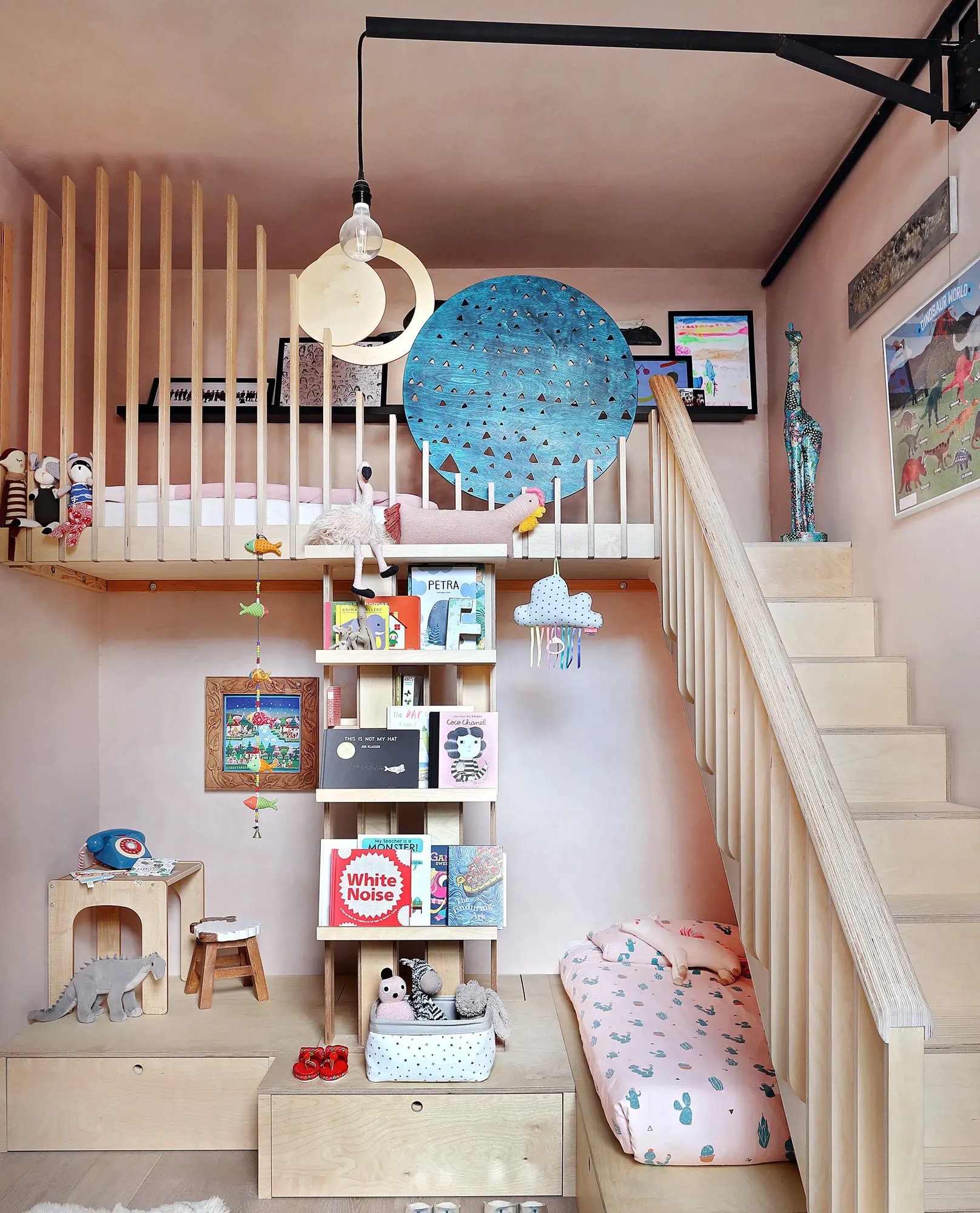 RISE-Design-Studio-Architects-Birch-&-Clay-Refugio-Sustainable-Architecture-3AF-13-Children-Bedroom